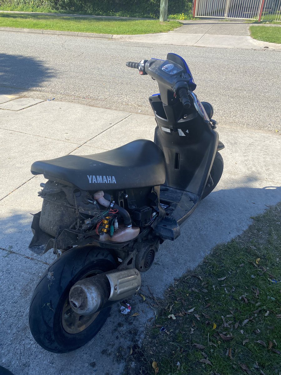 MidlandPol's tweet photo. Midland Police charged a male found trying to start this stolen scooter. One happy victim - one sad offender #notfastorfurious #notamechaniceither #fb https://t.co/ptBPL2fkZd