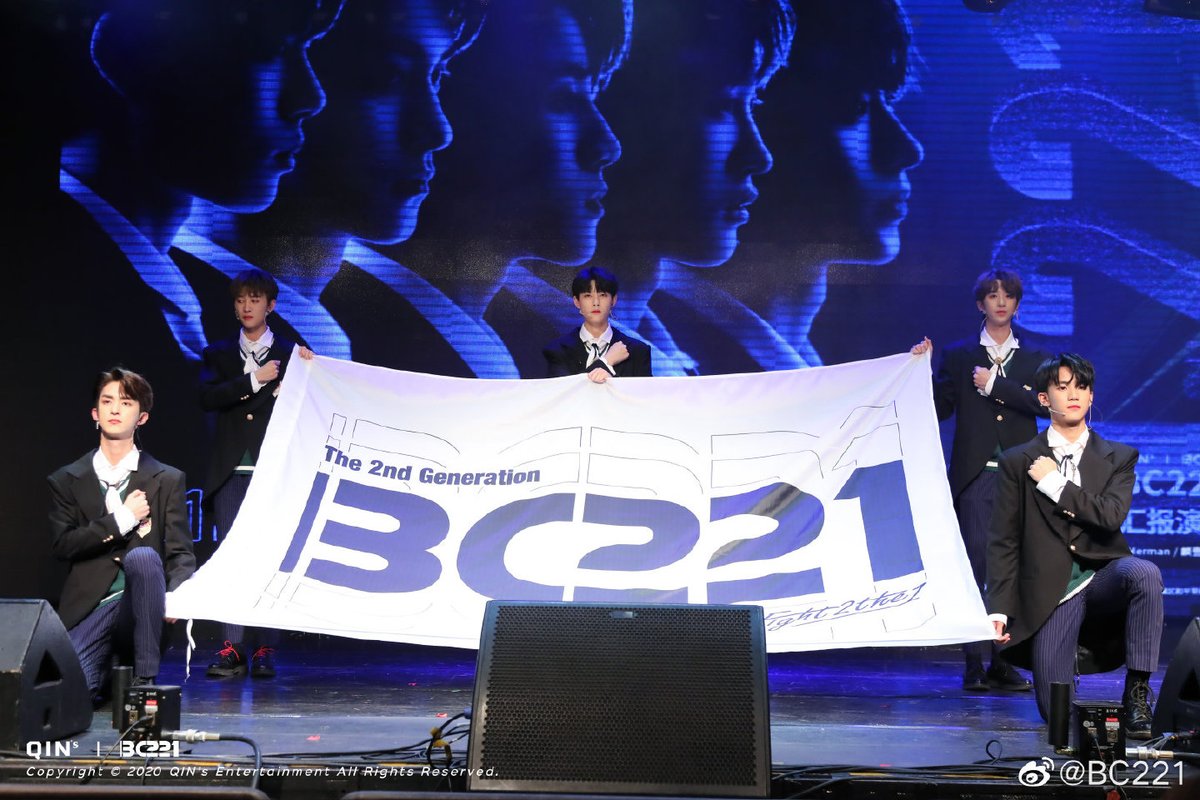 Sn_830's tweet photo. BC221 รุ่นที่ 2 เดบิวต์อย่างเป็นทาง��าร ในชื่อ 《 HIGH5 》จบการศึกษากันมาอย่างดีเลยนะ ขอให้การเปิดบทเรียนครั้งใหม่มีแต่ความสุข และประสบความสำเร็จเหมือนอย่างรุ่นพี่ ONER นะ :)
#QinsEnTertainment #BC221Project #YouthWithYou3 https://t.co/9CW0Yd4K82