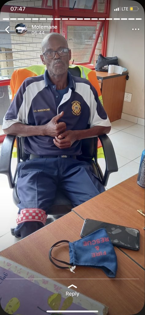 SakhileIsaack's tweet photo. Rest in peace 🕊️🕊️🕊️🕊️
South African nizinja vele you couldn't pay respect to him or candles or something HE WAS A HUMAN BEING TOO #RipMpura https://t.co/lIKeRyLvDQ