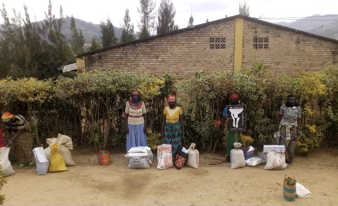 Museke_ONG's tweet photo. La situación en Ruanda ante la pandemia por coronavirus COVID-19, ha empeorado y la Asociación Museke desde España comienza este mes de agosto brindando su ayuda humanitaria a los niños y niñas de Museke y sus familias. https://t.co/DgjSTamNx1