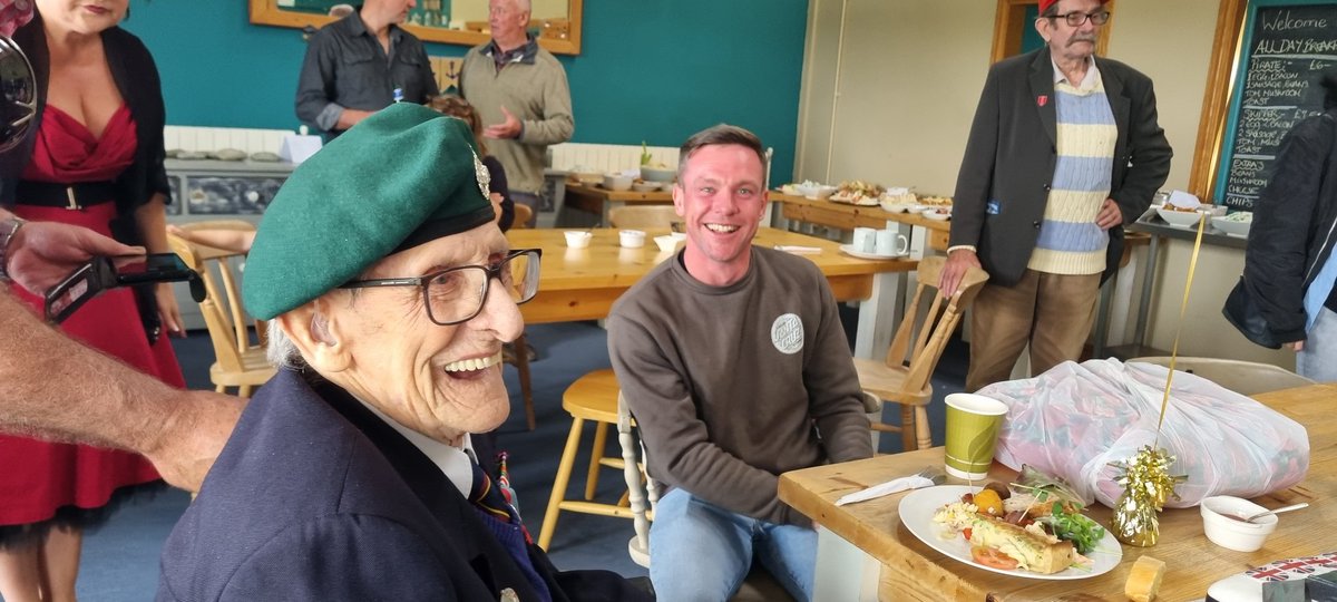 TimVCGallery's tweet image. It was a privilege to be part of WW2 Veteran Ted Owens 97th Birthday yesterday organised by @TheVCGallery. Safe to say Ted really enjoyed his day. Thank you to all involved. 
@CovenantTrust 
#ww2veterans 
#veterans
#HappyBirthday