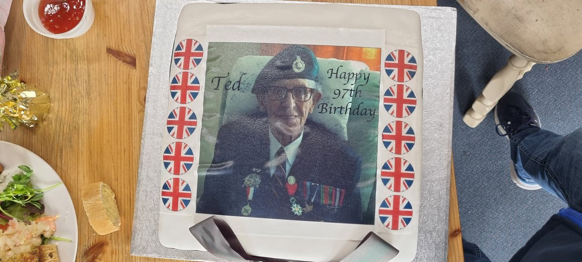 TimVCGallery's tweet image. It was a privilege to be part of WW2 Veteran Ted Owens 97th Birthday yesterday organised by @TheVCGallery. Safe to say Ted really enjoyed his day. Thank you to all involved. 
@CovenantTrust 
#ww2veterans 
#veterans
#HappyBirthday