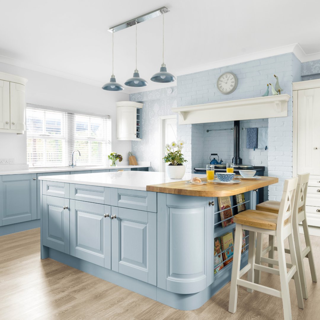 Wishing the skies were as blue as this stunning Bedale #realkitchen from the Laura Ashley Kitchen Collection.

This kitchen reminds us of bright mornings, creating the perfect place for a tranquil breakfast.

#lauraashley #lauraashleykitchens #lauraashleyfittedfurniture