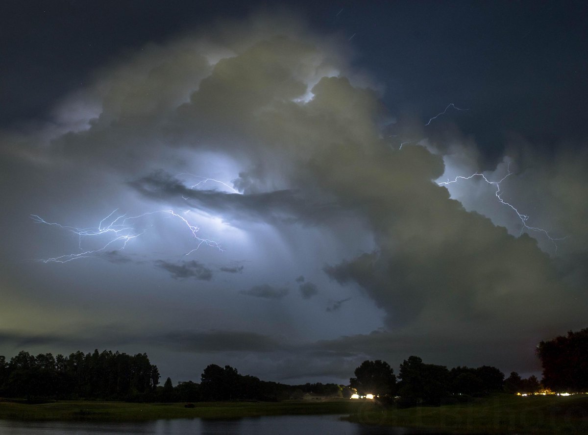 news6wkmg's tweet photo. LIGHTNING &amp; METEORS | News 6 viewer Zachary shared these incredible images of lightning in St. Cloud and the Perseid meteor shower in Lakeland. You can share your own images at https://t.co/rv2etsU6EU. https://t.co/vkcoIKwK3y