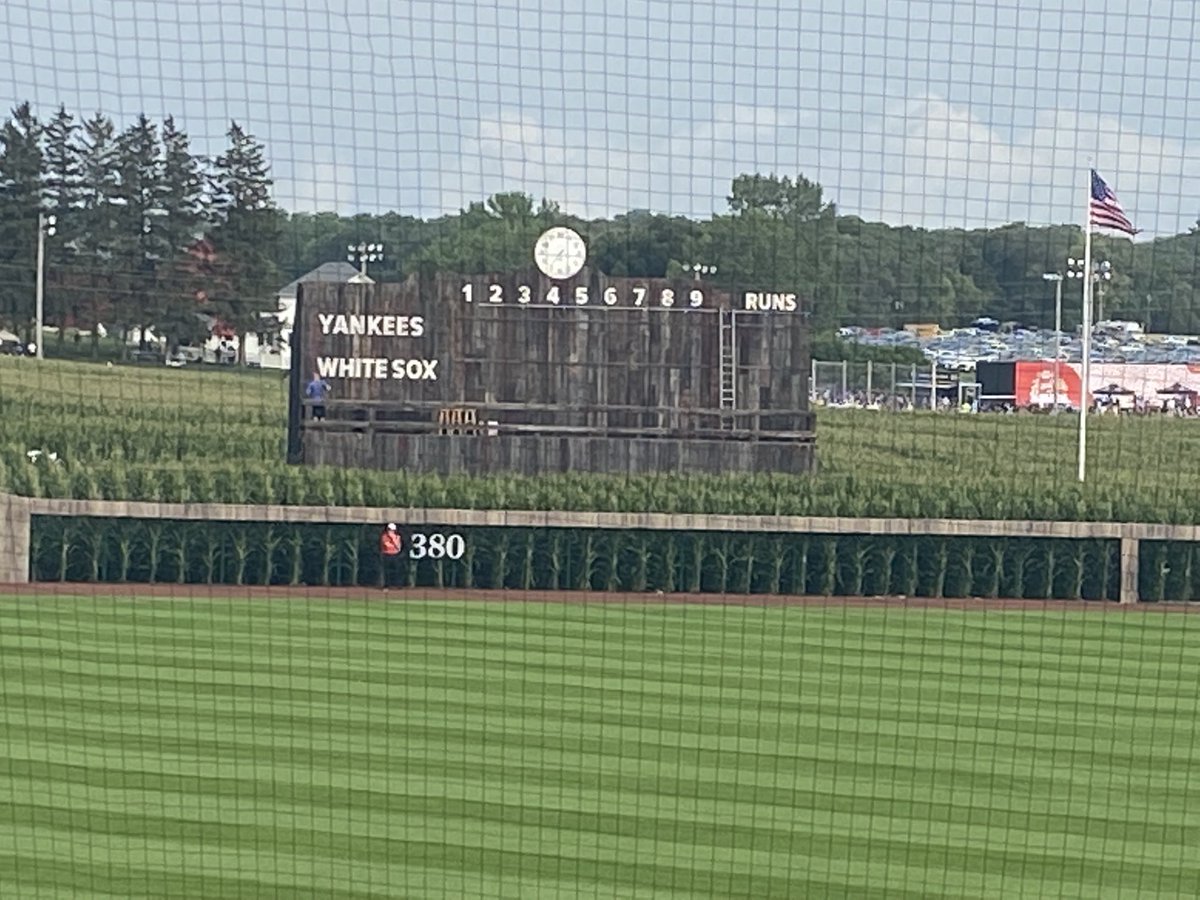 BenYeggy's tweet photo. Fun night at Field of Dreams https://t.co/B1MoZ3MRzv