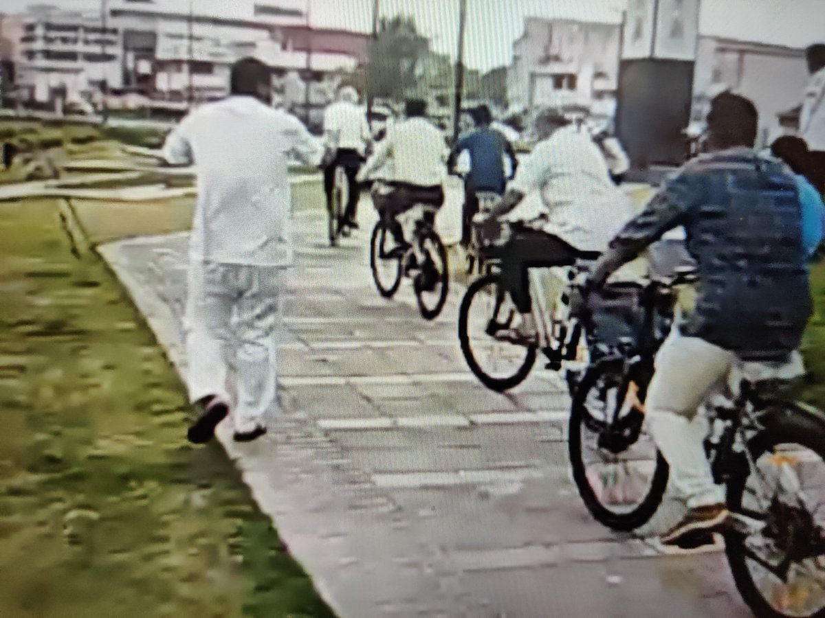 Cdingg's tweet image. In a bold move, @CbeCorp appoints 5 nodal NMT officers who took a pledge today to mainstream principles of active mobility in all CCMC's road designs #smartMove #smartgovernance @LaghuP @KasinathAnbu @CoimbatoreSmart @TOI_Coimbatore