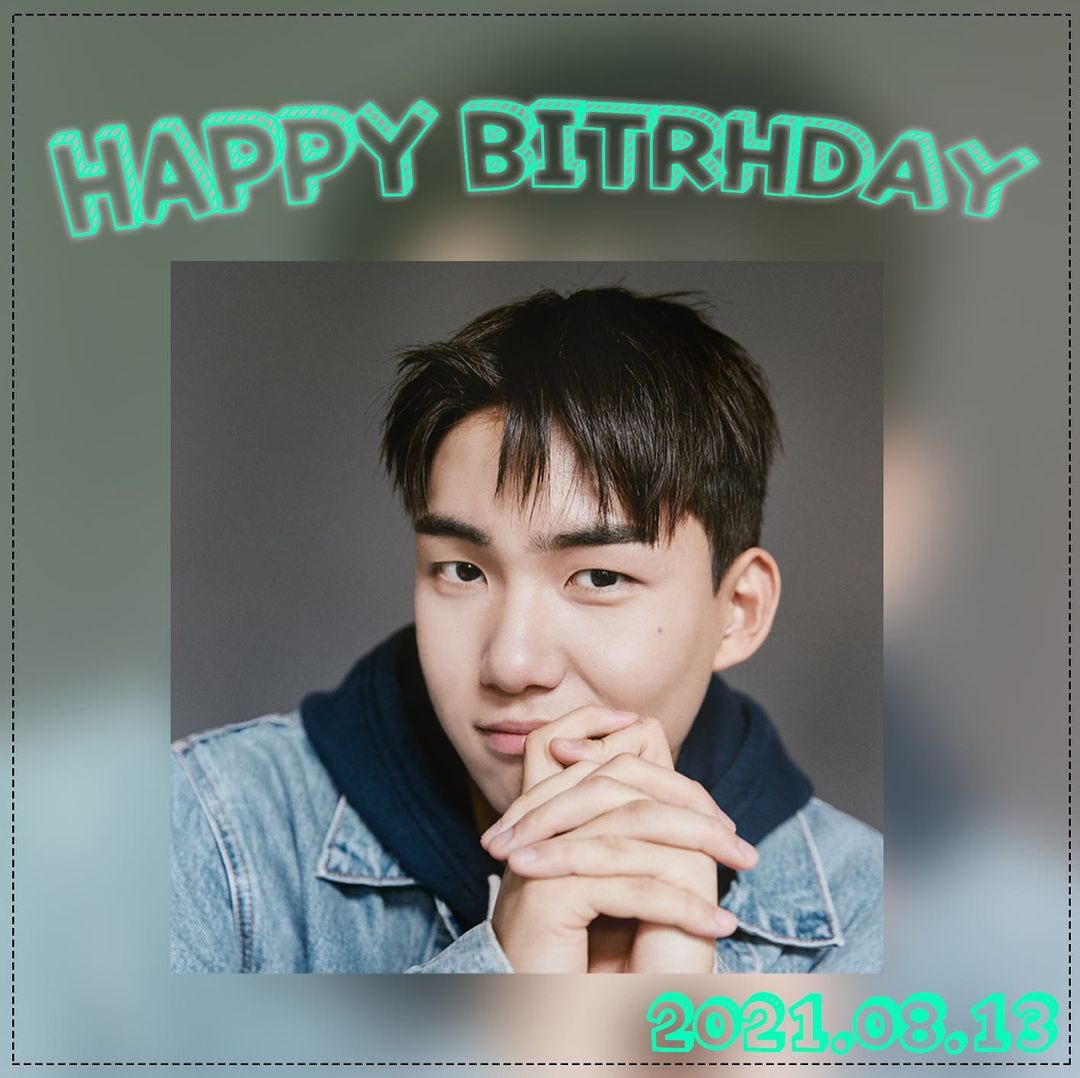 JoonSangBrasil's tweet photo. [#IG] 13.08.21

A empresa de Joon Sang, ‘CLN Company’, fez um post em sei Instagram sobre o aniversário de Joon Sang.

“Eu te desejo um feliz aniversário. 👏👏em brevê vou te parabenizar novamente com um novo visual!!”

#OneAndOnlyTangDay 
#AceJoonsangDay 
#나야_탕준상이_생일이야 https://t.co/HVpnJ5sZPi