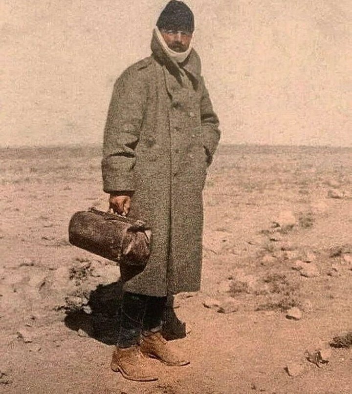 Enver Paşa, “Kuyumcu Hamdi” takma adıyla Trablusgarp'a giderken.