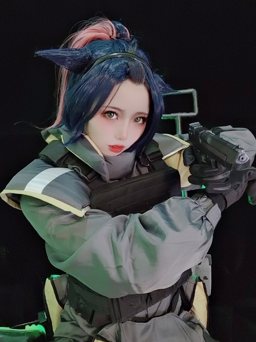 你问我为什么选择这套装备？
“看起来很安全”

#明日方舟 #杰西卡 https://t.co/A1Ja29Ysp4