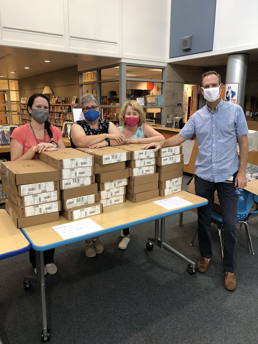 FCPSMSDirector's tweet photo. Excited to be at the Elementary & Middle School Blended Virtual Program material distribution day @GTJMS this morning! Kudos to our BVP staff! @FCPSMaryland @FCPSAchievement @FCPSMDSuper https://t.co/OCdd9jIFAf