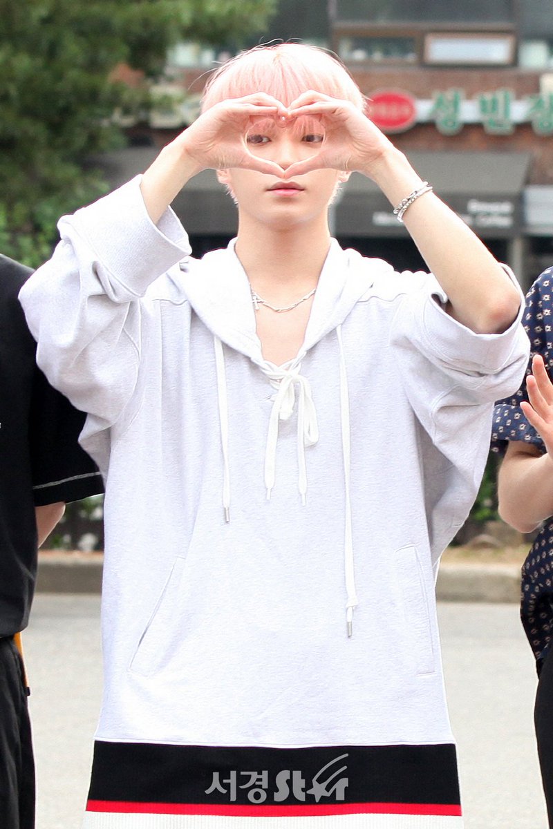 170707 #태용 #TAEYONG #TYLookbook #fashion 
🔗 tylookbook.com/2017/170707/