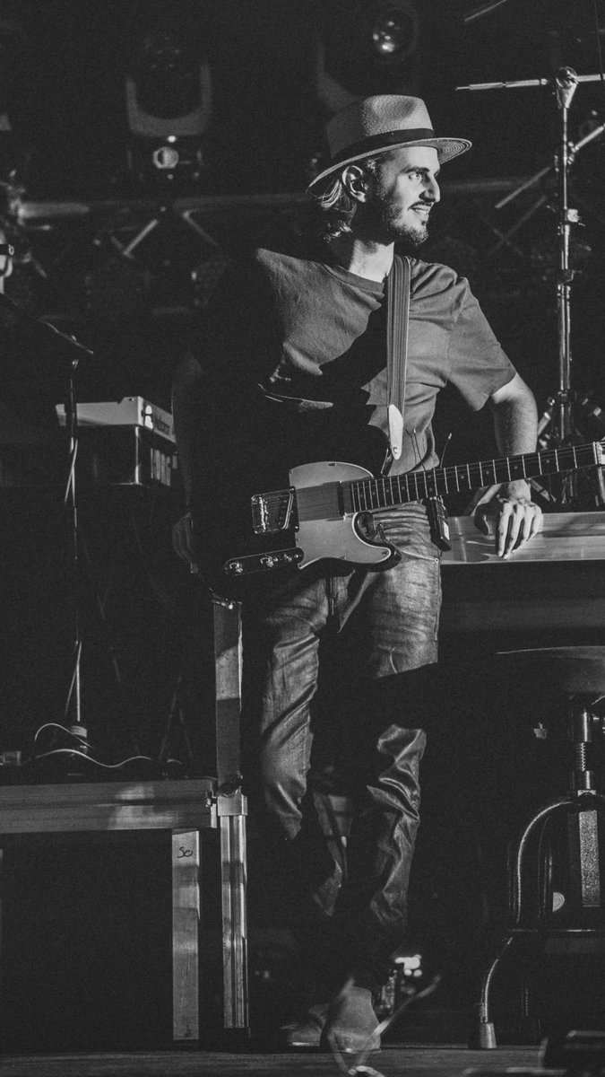 camilaguzman45's tweet image. Ayuda, me está seduciendo AKDBFKF
#KCAMexico #Morat