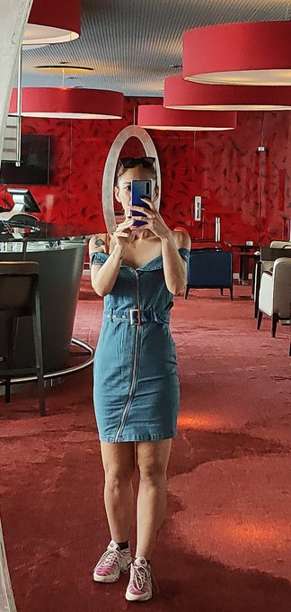 Arriv&eacute;e en Suisse c'est magnifique 😍😍 @merryl_queen @sexturylive @SexturyPxxx @StreamateModels @SexturyMiami<a class="tags" href="/tag/merryl_queen">@merryl_queen</a><a href="/tag/sexturylive"class="tags"><span>#sexturylive</span></a><a href="/tag/sexturyproduction"class="tags"><span>#sexturyproduction</span></a>