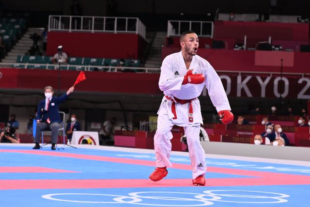 lequipe's tweet image. Dans un communiqué, Paris 2024 a réaffirmé que le karaté ne serait pas au programme des prochains JO. Le Comité d'organisation (COJO) a ainsi mis fin aux espoirs du Français Steven Da Costa, médaillé d'or à Tokyo, qui militait en faveur de sa discipline ow.ly/utmr50FQi7Y