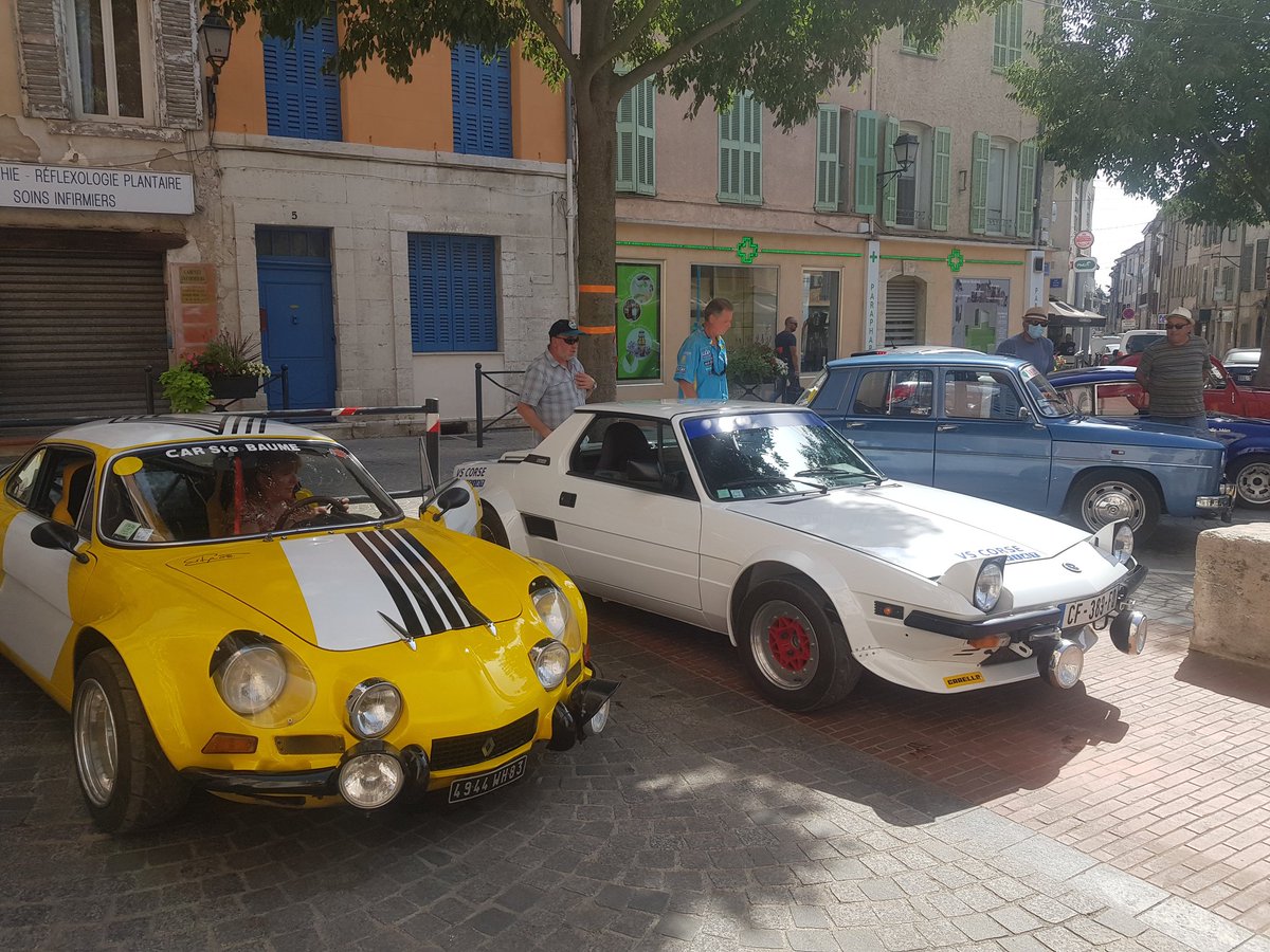 En direct de <a href="/VilledeTourves/">Tourves l'Officiel</a> pour la présentation du collector sur la mythique National 7 en présence du Maire et de voitures de collection 
#timbre #philatelie