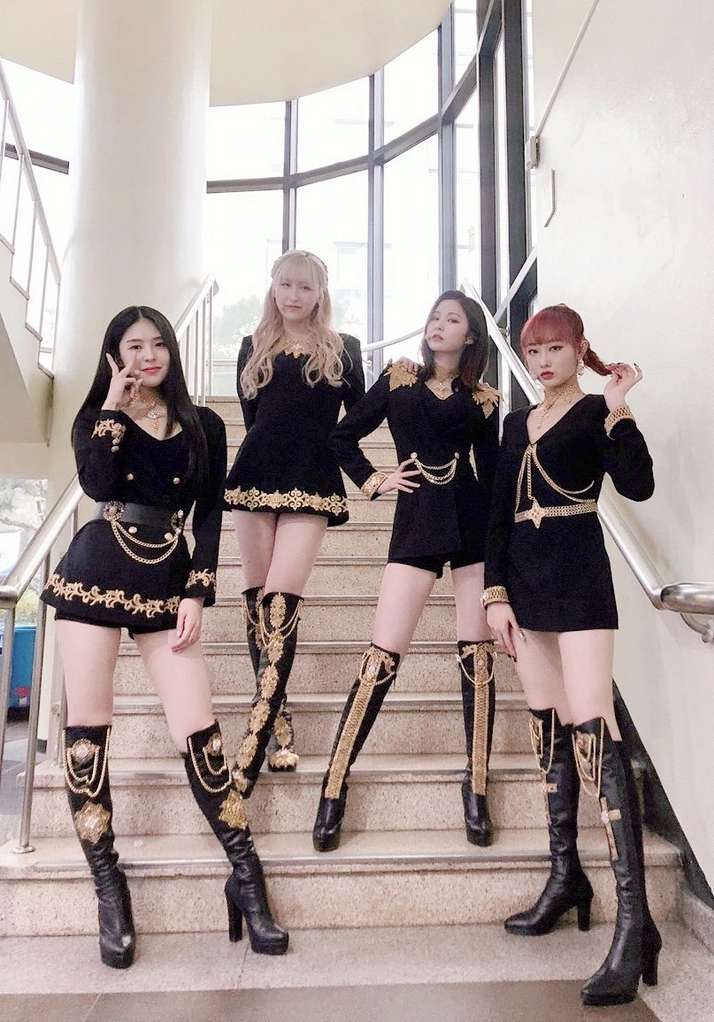 E8qOtZ4UUAMKfnW?format=jpg&name=medium