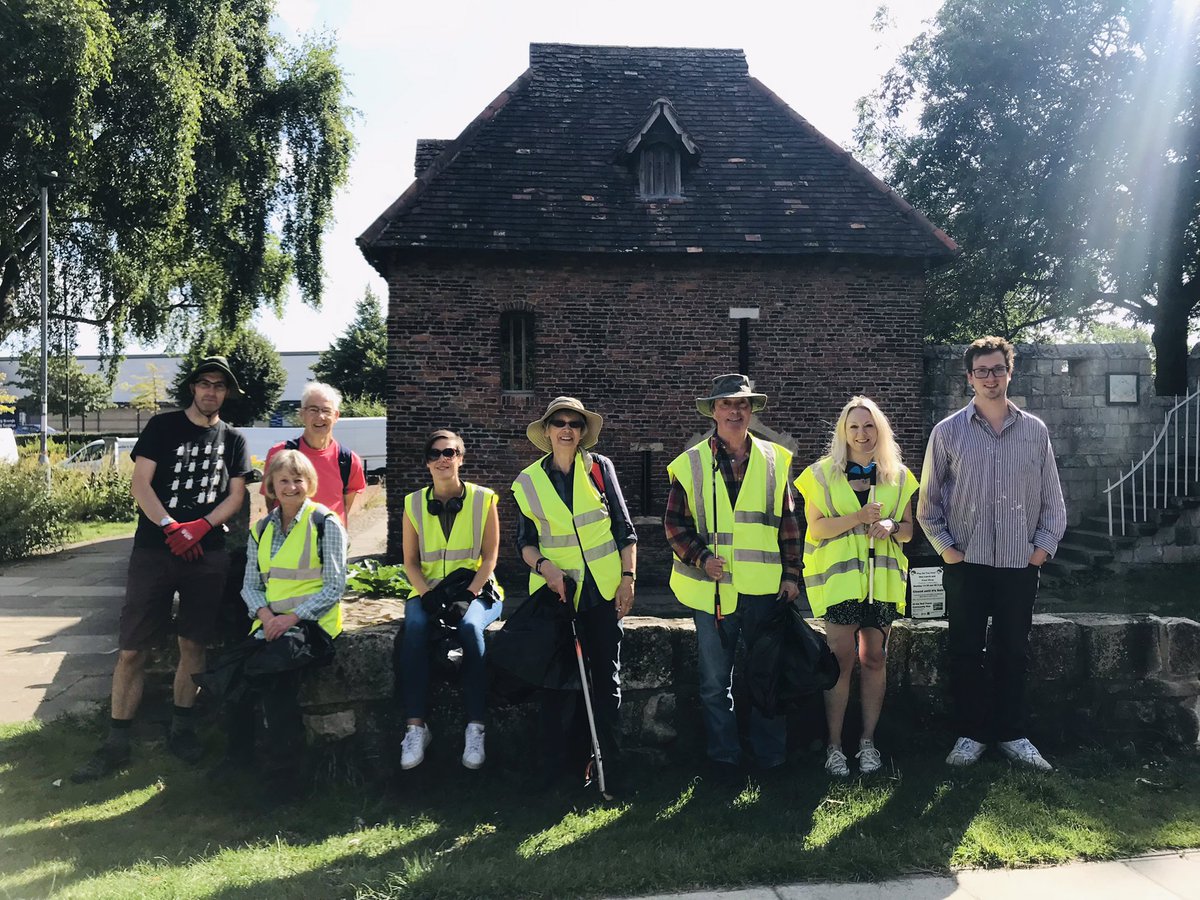 YorkWallsFest's tweet photo. #YorkWallsFestival ONE DAY TO GO! The #festival #volunteer #LitterPicking team going around the #walls this morning to make it as tidy as possibly for this weekend’s fest! #KeepBritainTidy #RespectYourEnvironment #LeaveOnlyFootptints #CleanUpAfterYourDog #SummerInYork @YorkList https://t.co/kwPhMLGDXF