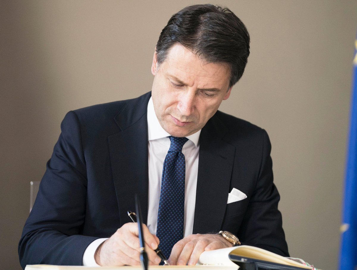 GiuseppeConteIT's tweet photo. La mia “Lettera a Milano e al Nord Italia” pubblicata oggi sul Corriere della sera ⤵️ https://t.co/PceANzjS3p https://t.co/wUzivjRgcf