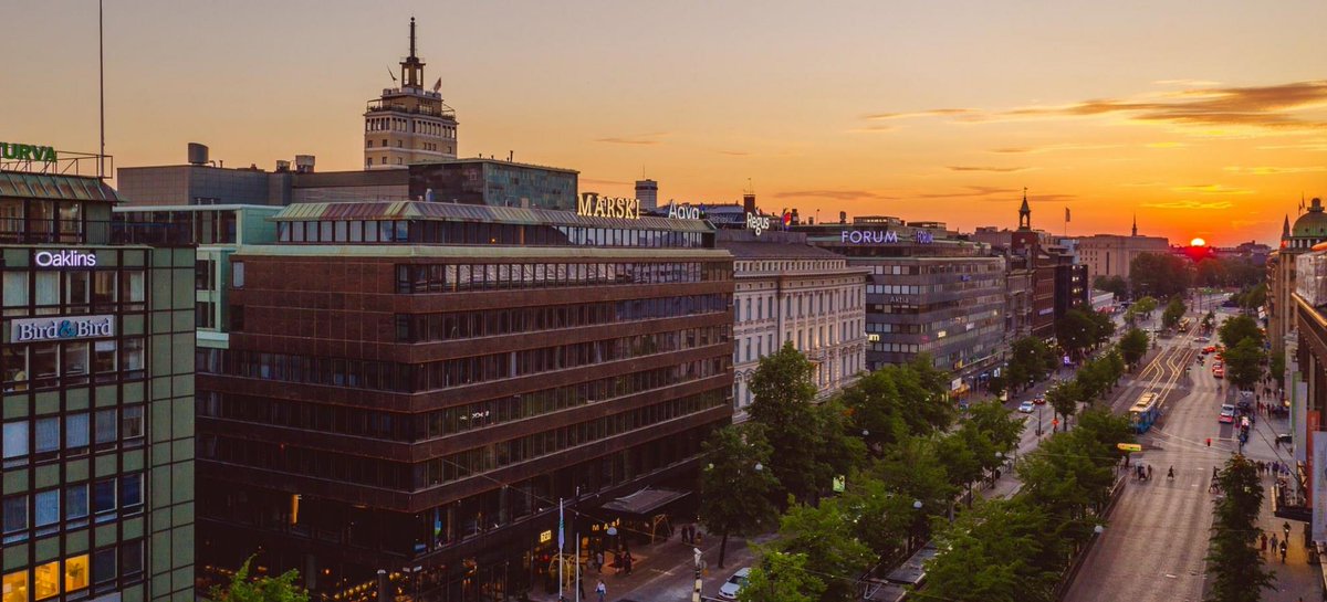 #Helsinki railway station is the center of the city, with its culture, food, music and art experiences. From these hotels you can enjoy the benefits of the city on foot straight out of your room. #visithelsinki

https://t.co/XlEKp8TqQA https://t.co/PAfTFhwSqT