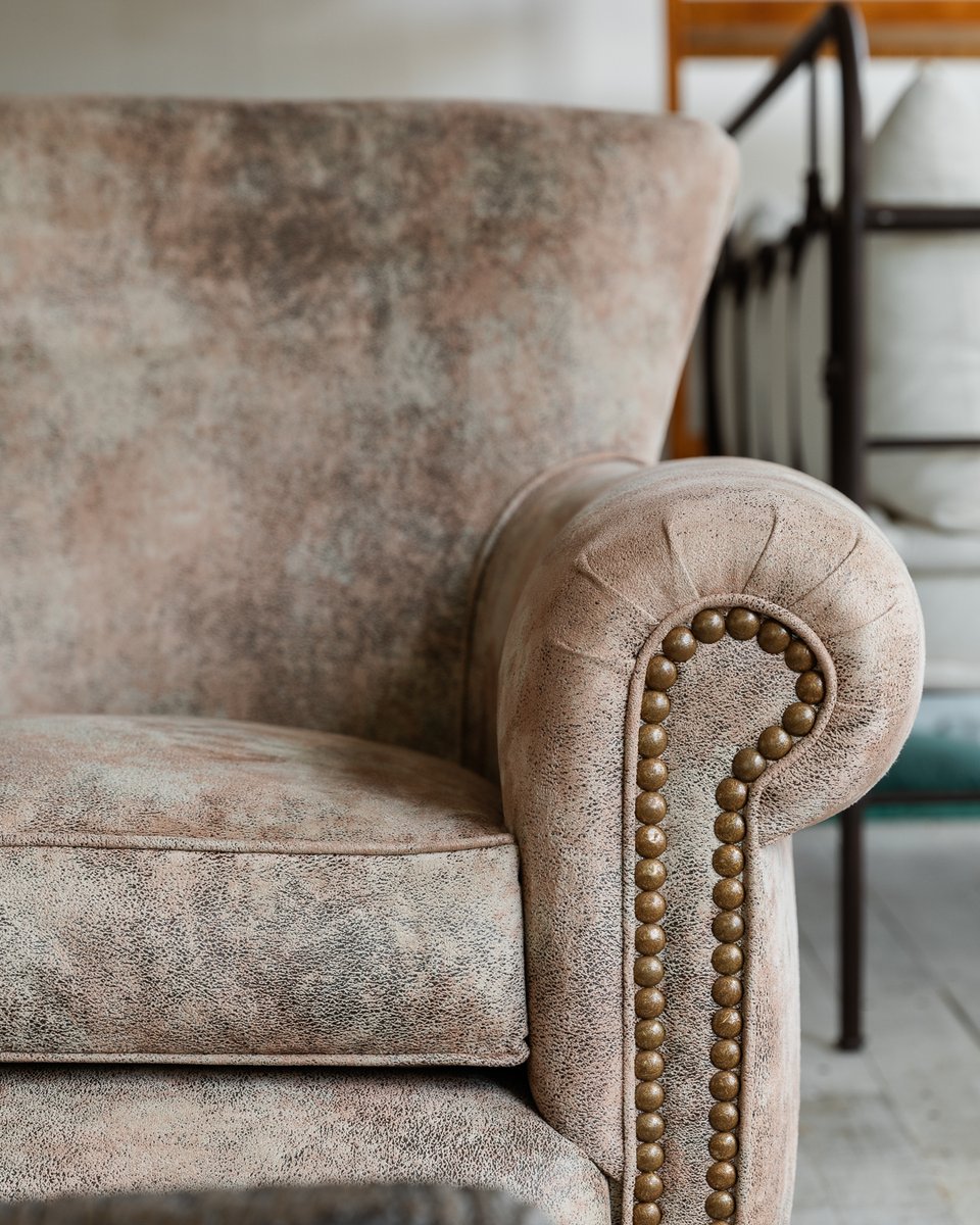 Diamante Sillones tweet media