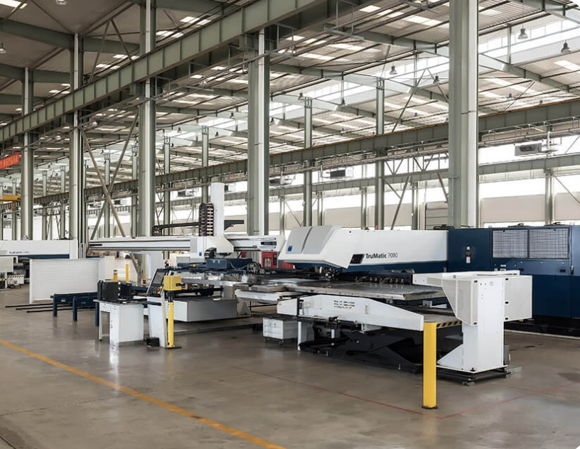 ManyouMedical's tweet photo. The company has set up a high-standard production workshop, equipped with the country's leading modern flexible medical device production line, and successively introduced the Italian Savanini P4 metal sheet flexible multilateral bending system; https://t.co/VEm1lw16mE