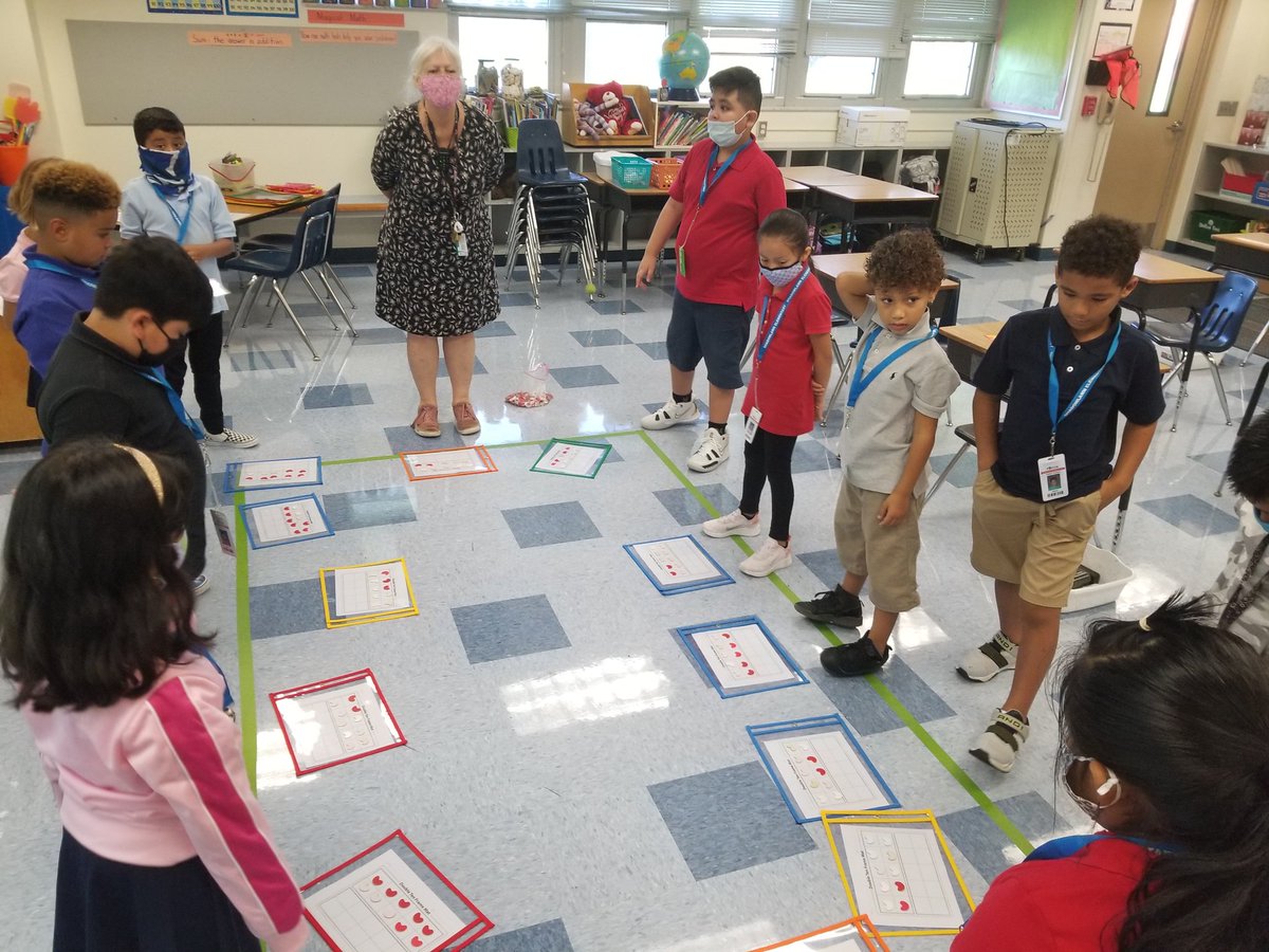 Mrs. Styra tweet media