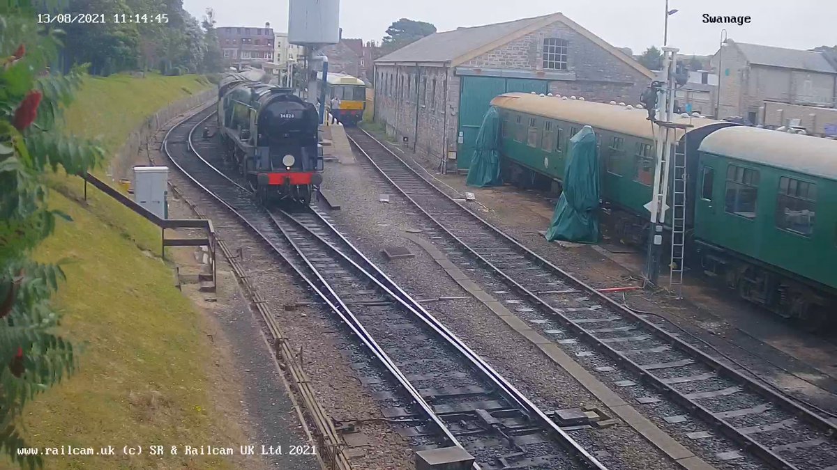 g5btb5g's tweet image. #Class117 #DMU on test runs and WC 34028 Eddystone working @SwanRailway's 2N14 11:15 Swanage to Norden seen on the Swanage Webcam
#SawitonRailcam @Railcamlive is at railcam.uk
#RailFocusUK is at facebook.com/RailFocusWorld
#SteamLocomotive @Southernlocos @SparkyTheClown