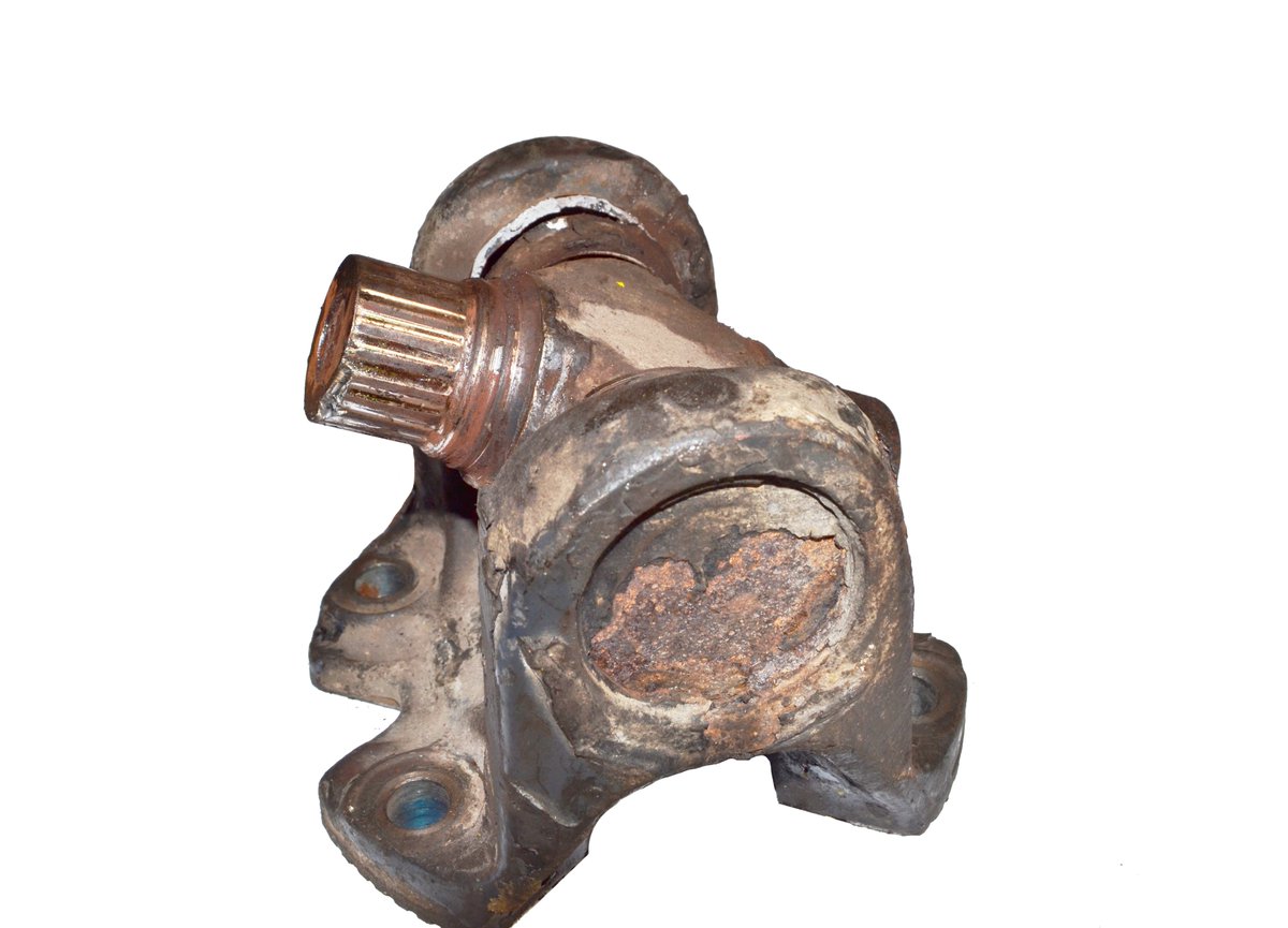BaileyMorrisLtd's tweet photo. Sometimes accidents happen… But we are here to help!

We have a wide range of services including repairs and refurbishments… OR you can buy a brand NEW Propshaft!

We also offer a next day VOR service for emergencies. https://t.co/eTfjmbt5nz