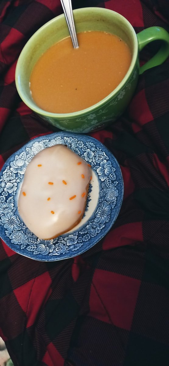 nievescalaycay's tweet image. #Donut stop thinking about tomorrow.
#TimeToRun