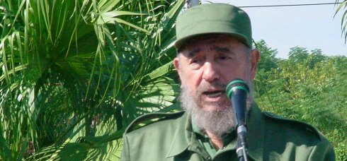 @QbaDCorazon @PresidenciaCuba @PartidoPCC @UJCdeCuba @DiazCanelB @MMarreroCruz @GHNordelo5 @CarolineSandini @AliRubioGlez @LizyAcosta4 @MiaDiazPerez93 #FidelViveCubaSigue #YoSoyFidel 
Ahí está, como bien Caguairan, venciendo con su fortaleza cada ina de las embestidas del imperio q en más de 600 ocasiones intento derrotarlo por la fuerza nunca pudo. #DeZurdaTeam #QbaD❤