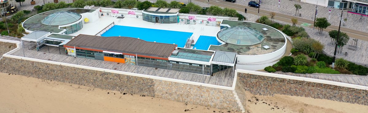 LSOAgglo's tweet photo. #Piscines des #sablesdolonne
💦 Complexe aqualudique #Aqualonne
💦 #Piscine du #Remblai
💦 Piscine des #Chirons
Restez informé des animations et événements proposés par les 3 Piscines de @LSOAgglo en suivant la page @Facebook : https://t.co/eIERRM7O7S
A l'eau ! 💦
2/2 https://t.co/qhsVRrIWXE