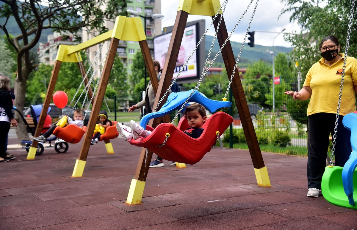Скопје во ново светло!

✔️Во рамките на проектот „Отпорно Скопје“ во соработка со УНДП овозможивме редизајн и реконструкција на пет зелени јавни површни.  

 Погледнете го новиот изглед на парковите во општините: Карпош 2, Тафталиџе и Аеродром.

#ГрадСкопје #ОтпорноСкопје