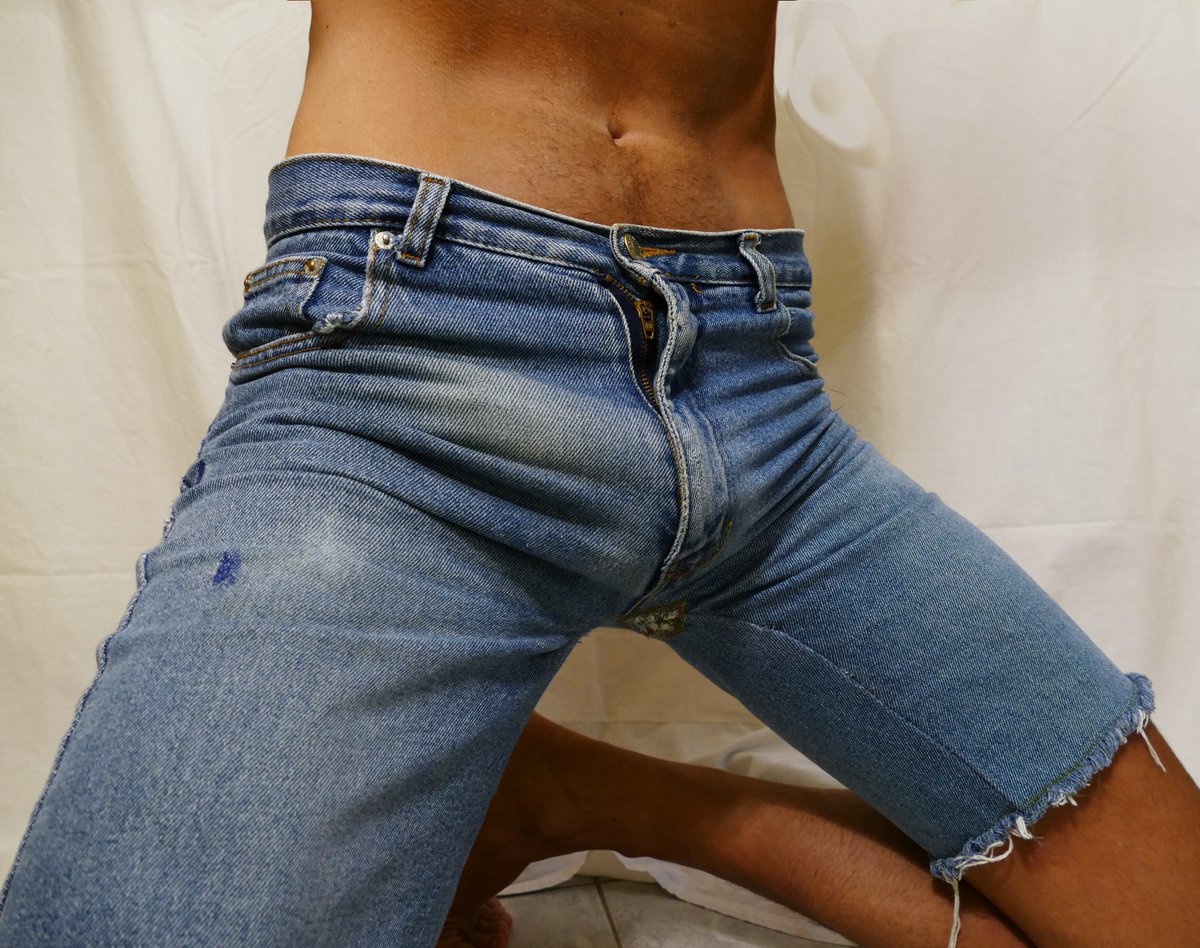 #jeans #gay #bulge #jeansbulge #JeansFetish #guy #tightjeans.