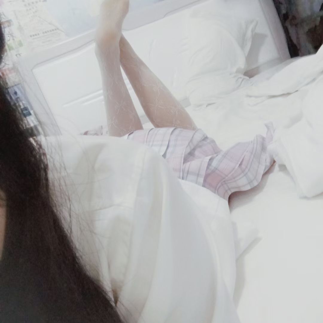SCuidiao's tweet photo. 小狗狗跪好了 看着妈妈的账单一个一个报吧 妈妈的白丝臭脚也会一脚一脚的踩在你脸上
#账单奴 #压榨奴 #提款机 #吐钱 #上贡
#人形提款机 #ATM奴 #cashmaster #ATM奴 #傻逼提款机 #工资奴 #金钱压榨 #直男调教 #直男奴 #狗奴 #找主 #贡狗 #报销奴 https://t.co/bkWE89QQeP