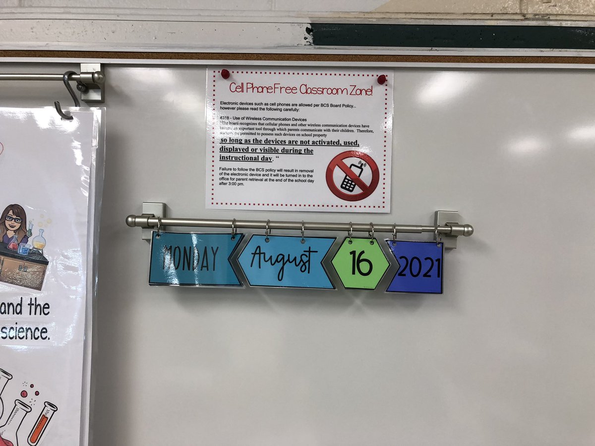 DivineCreate97's tweet image. Classroom is ready for students at CMS!!! Go Indians!! #BCSProud #GoCMSIndians #IloveScience #MiddleSchoolTeacher