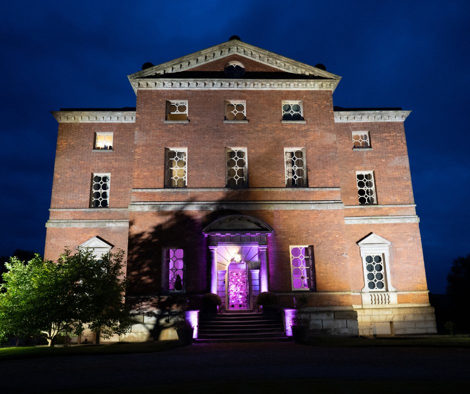 SavingEvents's tweet image. We are throwing it back to this lovely party we organised for an 18th #birthday! 🌺

The backdrop to this party was Barlaston Hall, complete with a beautifully decorated bell tent. No #party is complete without a bar &amp;amp; the added entertainment of a string quartet, singers &amp;amp; DJ.