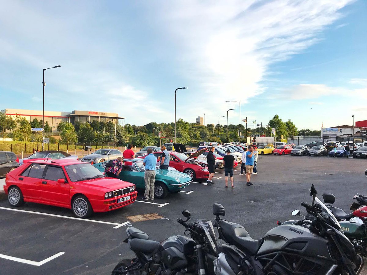 acecafelondon's tweet photo. Last night we had an Italian Car &amp; Bike night, and it was awesome to see all the cool cars and bikes together again!
Let me know what you think in the comments!

#italiancars #italianbikes #acecafelondon #italianmeet https://t.co/tMOe7rThqW