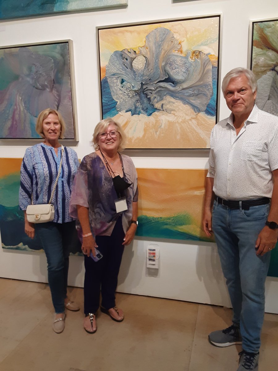artblendGallery's tweet photo. Roxy Sora @roxysoraartist sold one of her beautiful paintings at the Market Art &amp; Design Show https://t.co/nQFgFtcRzA