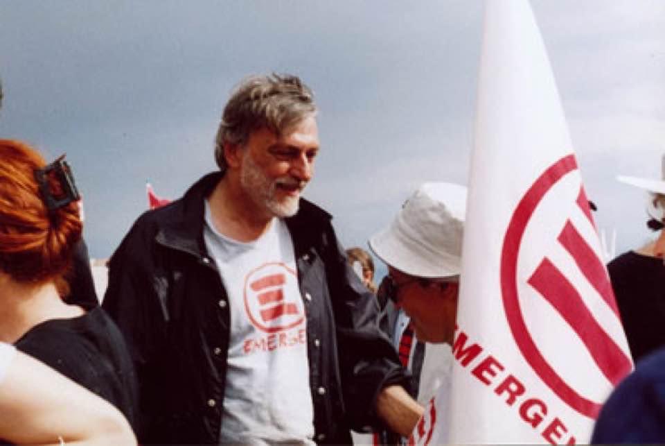 elismagi's tweet photo. Gino Strada ci ha portato all’essenza di una professione e della Missione. Un livello di umanità altissimo, che fortifica e consola. Grazie ❤️ https://t.co/c5dbwCUxwK
