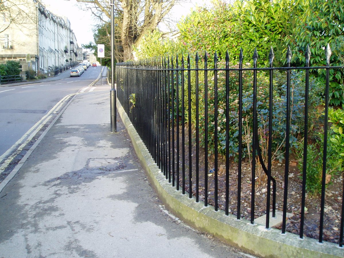 NewtonForge's tweet photo. We can offer a wide range of finishes on railings, from spearheads to ornamental features. We use time-honoured methods to create a traditional or contemporary look for you. For enquiries or advice on your project, call us today!
#railings #architecturalmetalworks #picoftheday https://t.co/FgMGFEEMOD