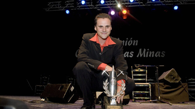 Juan Pinilla (@juanpinilla81) on Twitter photo Hoy hace 14 años que nos trajimos para Granada la Lámpara Minera del Festival del Cante de Las Minas de La Unión. Dediqué el trofeo, a la memoria de los trabajadores fallecidos por accidentes laborales. Ahí empezó la aventura musical de mi vida. #LamparaMinera <a href="/festcanteminas/">Festival Internacional del Cante de las Minas</a> Hoy hace 14 años que nos trajimos para Granada la Lámpara Minera del Festival del Cante de Las Minas de La Unión. Dediqué el trofeo, a la memoria de los trabajadores fallecidos por accidentes laborales. Ahí empezó la aventura musical de mi vida. #LamparaMinera <a href="/festcanteminas/">Festival Internacional del Cante de las Minas</a>