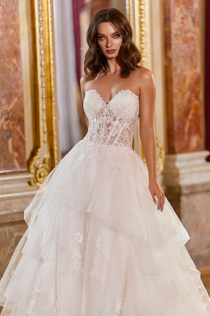 Moonlight Bridal incorporates of-the-moment elements into their gowns while keeping them timeless. We teamed up with the sister design duo to discuss their favorite wedding dress trends for 2022: ow.ly/qLqS50FNvNf