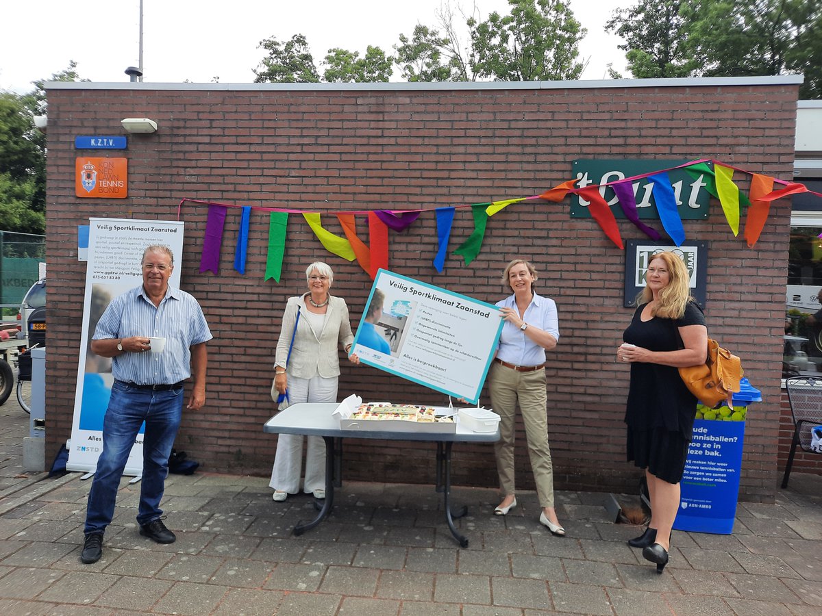 Tennisvereniging #KZTV in Koog aan de Zaan is, als eerste sportvereniging in onze gemeente, de trotse ontvanger van het bord #VeiligSportklimaat. Zo is er aandacht voor pesten, (LHBTI) discriminatie, ongewenste intimiteiten en onsportief gedrag. Meer ⮕ bit.ly/3g0dAkQ