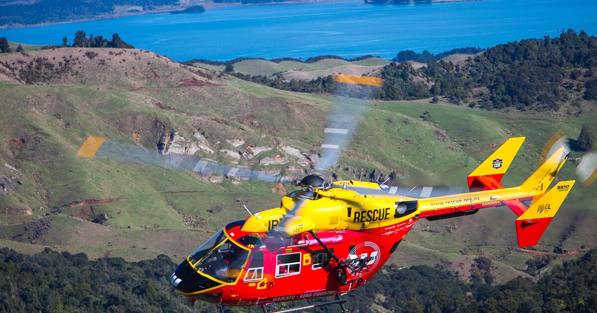 EHelipad's tweet photo. World Helicopter Day celebrates the helicopters’ impact https://t.co/wRfbuLohIT Order helicopter paint at https://t.co/qbunQ55zZM #ehelipad #aviation #cashers #airambulance @worldhelicopterday #hélicoptère #helicóptero #helicoptersofinstagram #helicopterselfie #helicopterflight https://t.co/TyxnSvC7mB