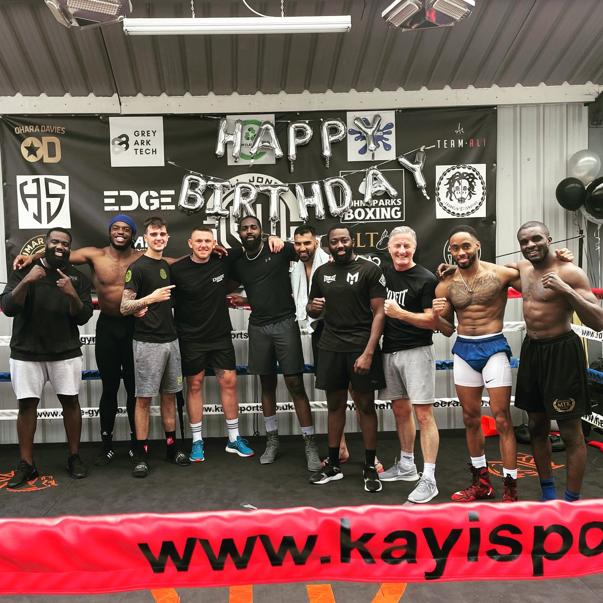 WEdgegym's tweet image. @OharaDavies @frankoignatius @ArnoldObodai  sonny Liston Ali, sk ,Ade ,coach John sparks , coach ice ,coach junior 

#boxing #boxingstable #fighters