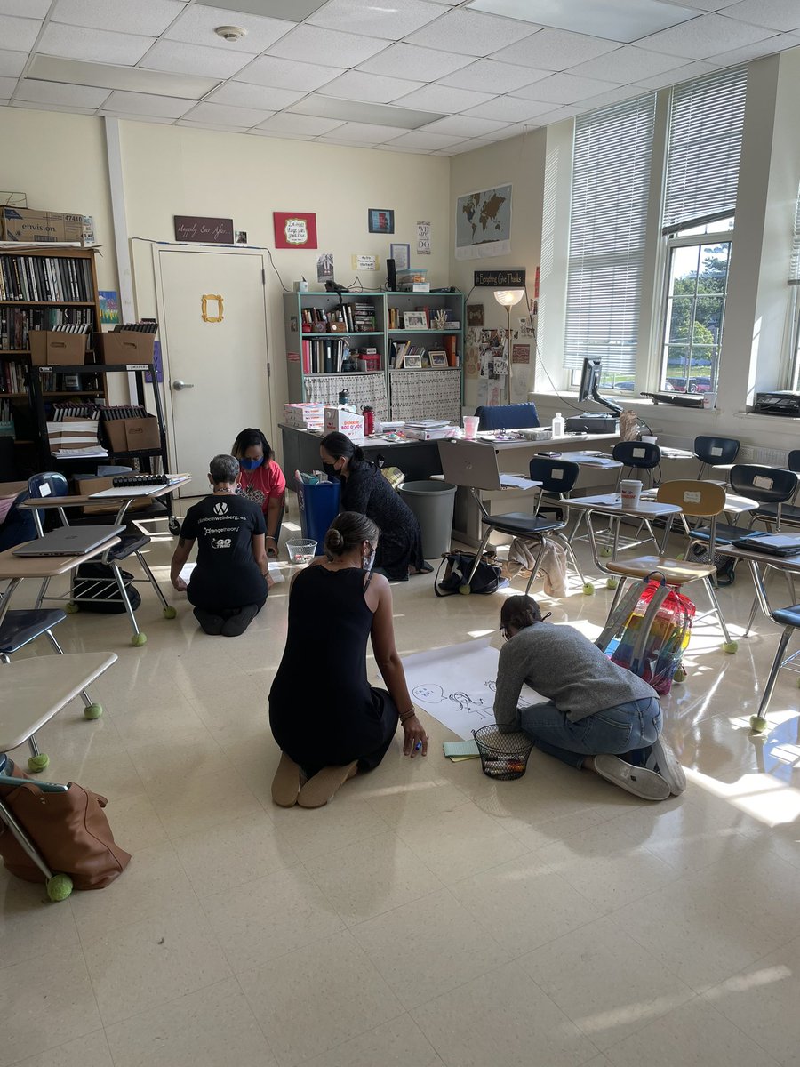 Lead mentors working together to discuss the NC Mentor Standards! #teamnhcs <a href="/KimberlyObriant/">Kimberly O'Briant</a> <a href="/NewHanoverCoSch/">New Hanover County Schools</a>
