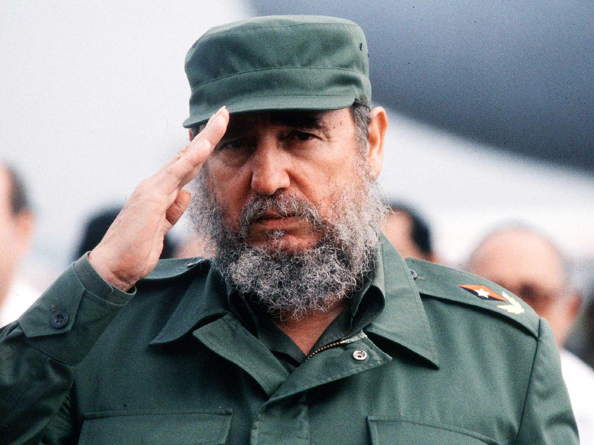 cubavsbloqueo's tweet photo. “Ningún otro país pequeño y bloqueado como el nuestro habría sido capaz de resistir tanto tiempo, a base de ambición, vanidad, engaño o abusos de autoridad, un poder como el de su vecino ” Fidel Castro Ruz

#FidelViveCubaSigue 
#FidelPorSiempre https://t.co/JPjt3Ql6W8