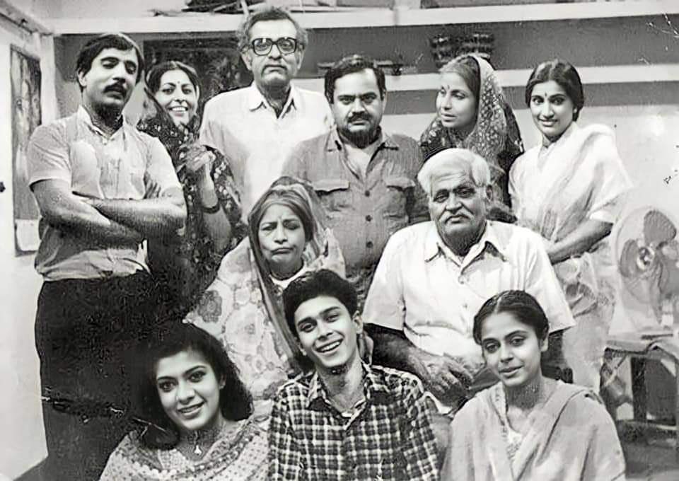 SrinagarGirl's tweet image. These were the best times…. how we would wait for the next episode💗
#humlog