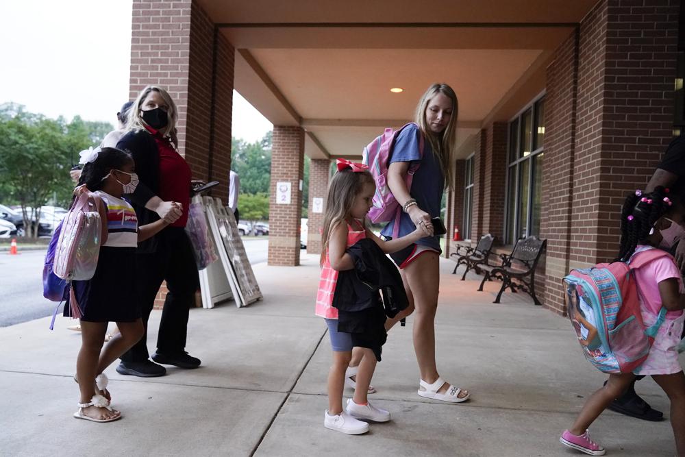 Board of Education plans another emergency meeting on school mask issue 

by @haleybrown0

bit.ly/2VVa3NG 

#FlaPol