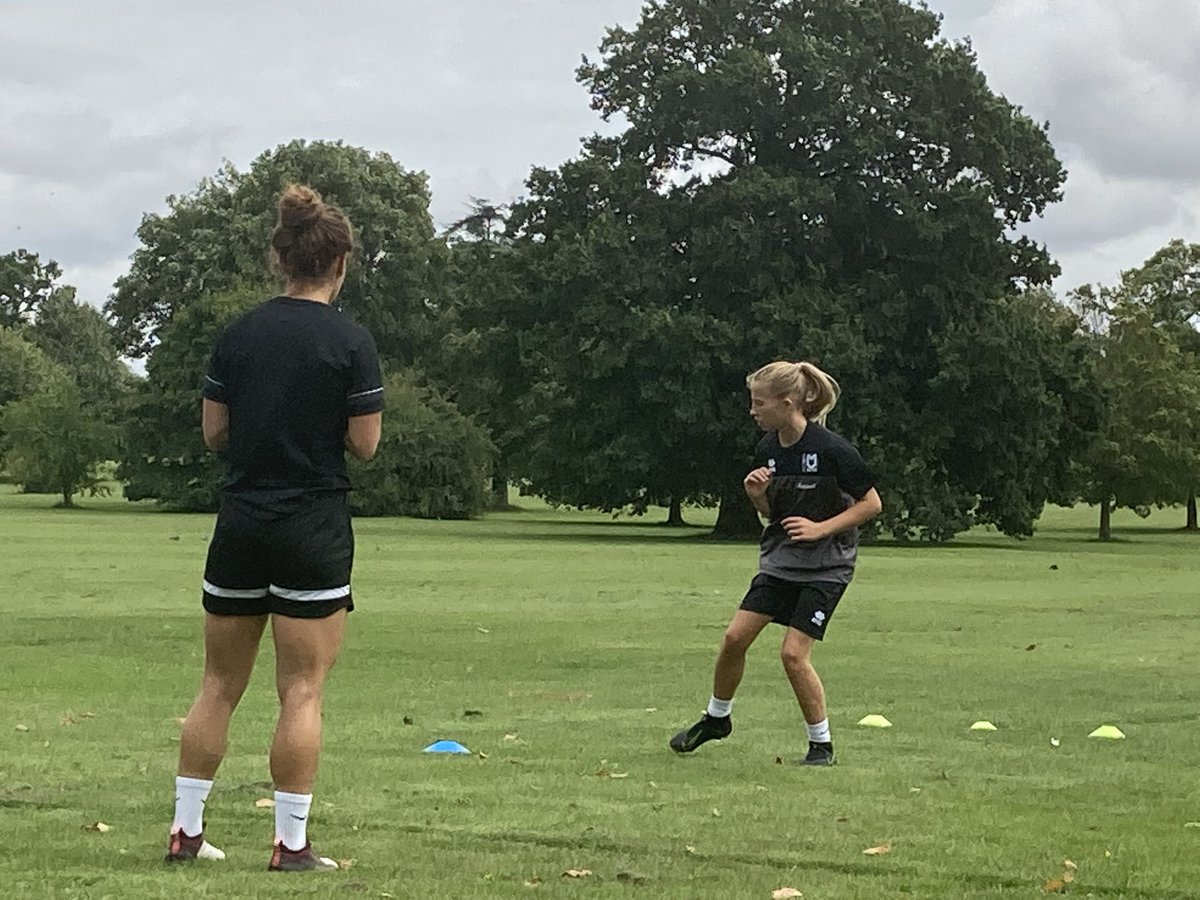 marriott_sean's tweet photo. Quality time and great sessions for Millie with MK Don @jade_bell14.
A valuable insight into the effort Jade puts into her training.
#performance #practincemakespermenent
#striveperformance https://t.co/BSpQdVkXAY